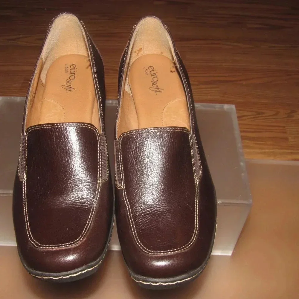 EUROSOFT by SOFFT Leather Loafers Brown Slip-On Shoes Size 9.5M